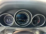 Mercedes Benz  - E200  / 2.0 L Turbo 